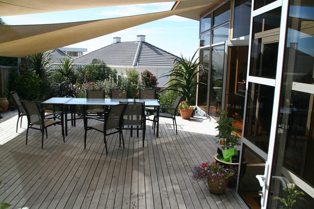 Onuku Bed And Breakfast Christchurch Exterior photo
